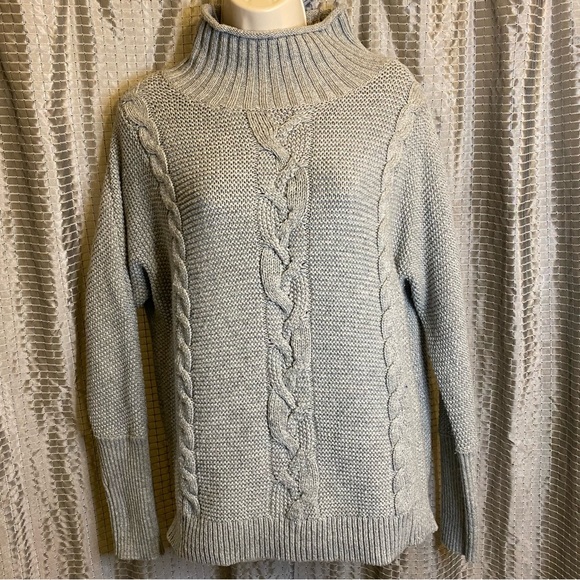 GAP Chunky Gray Cable Knit Turtleneck Sweater Mock Neck Medium - Picture 1 of 8